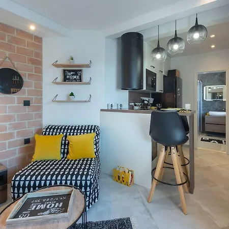 Zen Apartment *