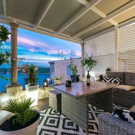 Zen Apartment