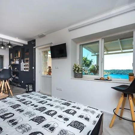 Zen Apartment *