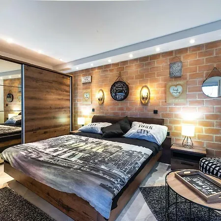 Zen Apartment *